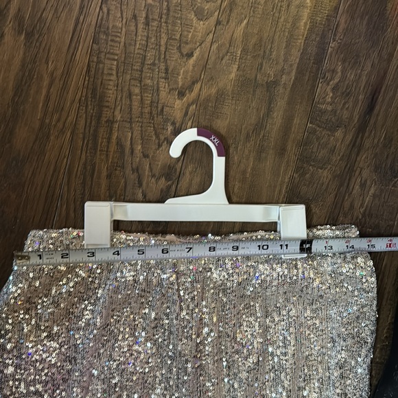 Girls Sz XL Sequin Jogger Pants (bought for me I’m a Sz 29) - Picture 5 of 6